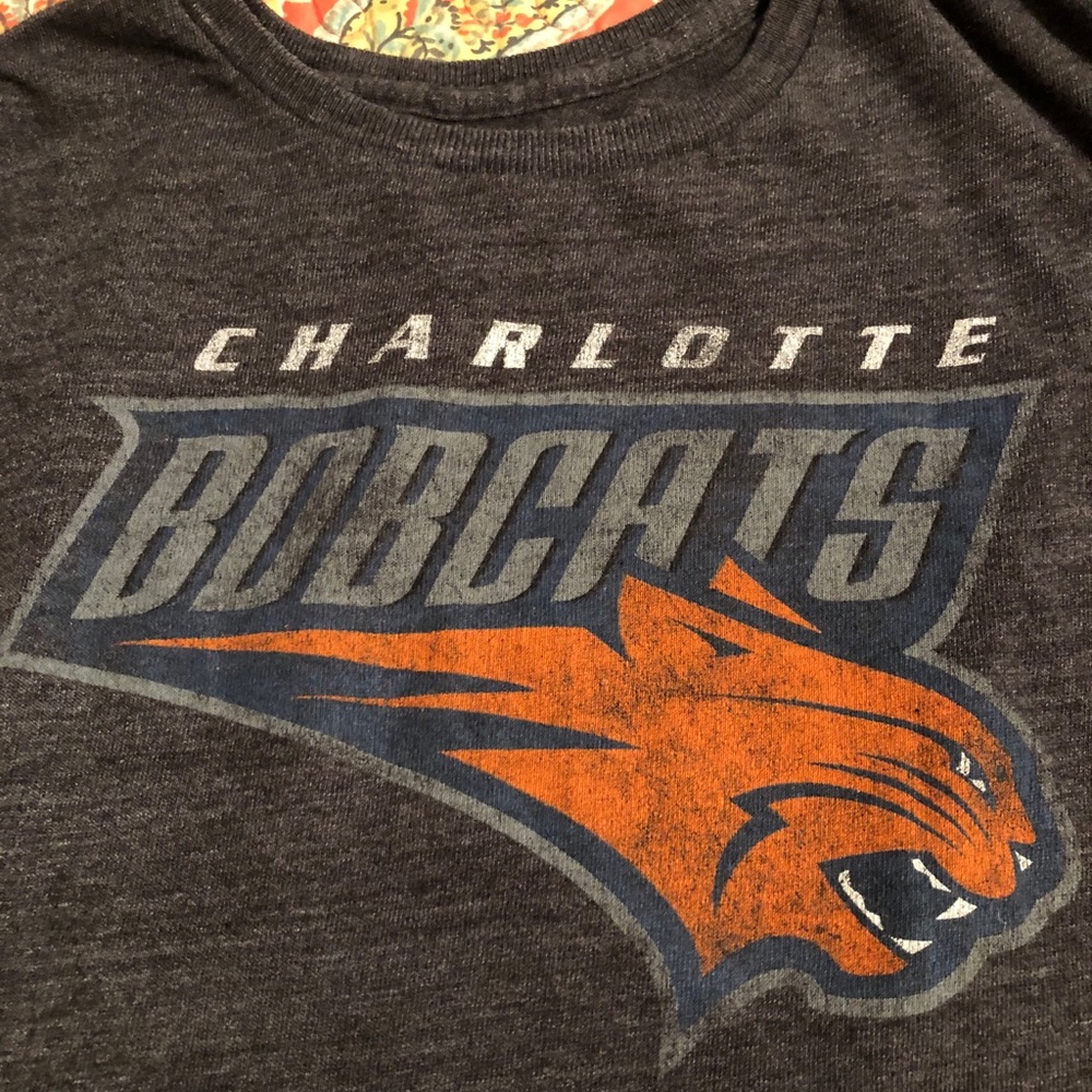 Charlotte Bobcats Adidas ladies tee large gray